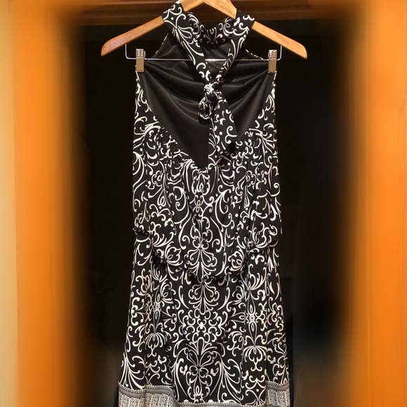 Halter dress - Picture 2 of 3